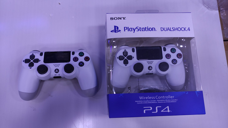 دسته بازی سونی مدل PS4 Dualshock 4 سفید - های_کپی درجه 1